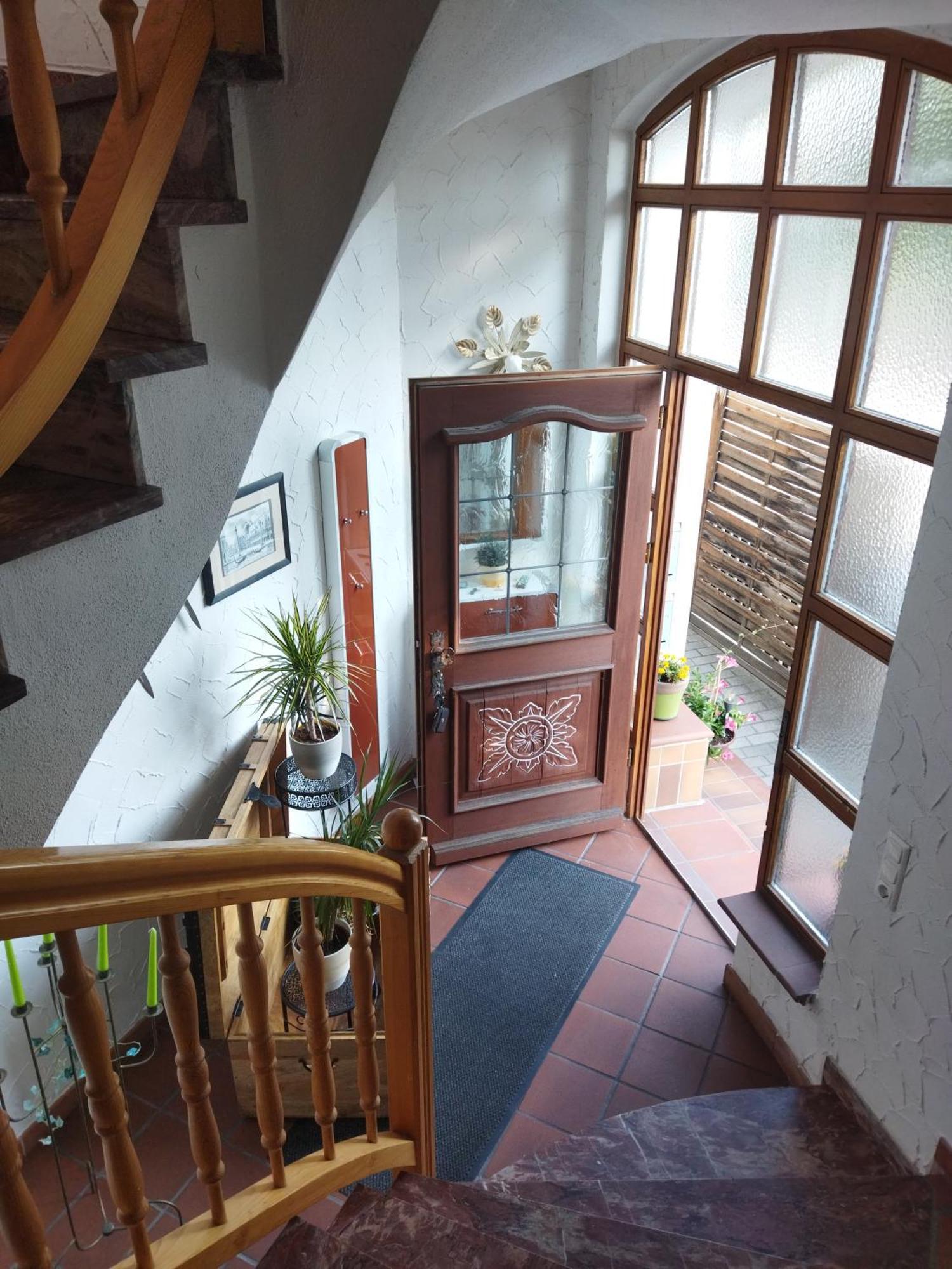 Aussergewoehnliche Atelierferienwohnung Mit Balkon An Der Donau
